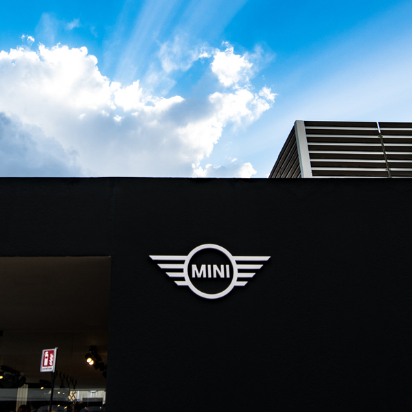 MINI AT PITTI UOMO 93